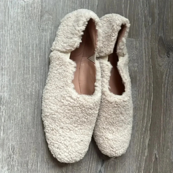 NWOT JCREW SHERPA FLATS - Picture 4 of 8